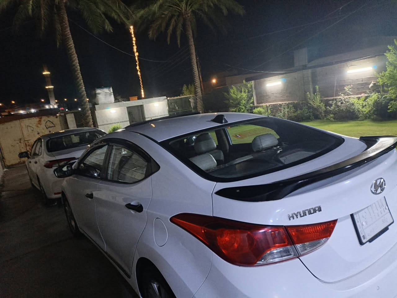 سلام عليكم النترا خليجي موديل 2012 بيها قطعتين جاملق وبنيد وتبريد ثلج لايت زنون السعر 105 وبيها مجال الرقم ول ستفسار ***********
