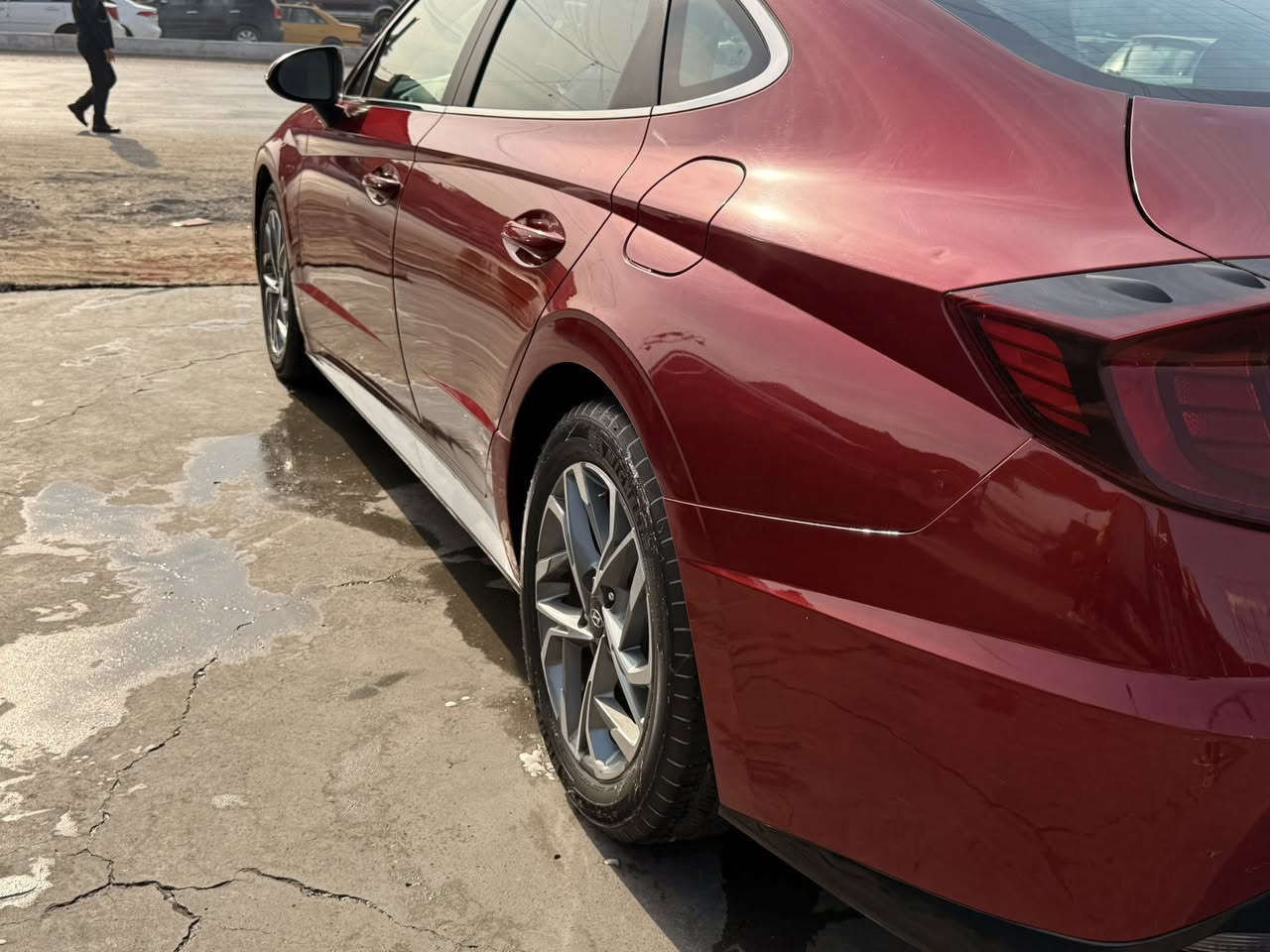 السلام عليكم / للبيع او مراوس 
سوناتا 2023 موديل 
وارد امريكي 
رقم بغداد بأسمي  
السياره   ضررها قبق الجنطه
 شرط بدون اي ضرر داخلي + جميع الايرباكات سليمة
مواصفات sel  . بصمة تشغيل 

وتشغيل عن بعد وبوب بصمة

رادارات 360 جميع الجهات

مانع تصام من الامام والخلف 

كامرا خلفية دوارة 

شاشة ايباد تدعم كار بلي

2500 حجم المحرك

 أنطمة القيادة

درايف مود 3  انظمة قيادة

اوتو هولد

كشن كهربائي 

تبريد بيانو منفصل دبل فريز

تحكمات استيرن جهتين 

كروز سرعة  

بك لايت لد . ولد امامي 

زينون عالي ناصي 

تحديد مسار قيادة آلية 

وباقي المواصفات معروفة 

عالفحص وين ما يحب المشتري 

العنوان / بغداد 

 للتواصل واتساب او الاتصال عالرقم
***********
