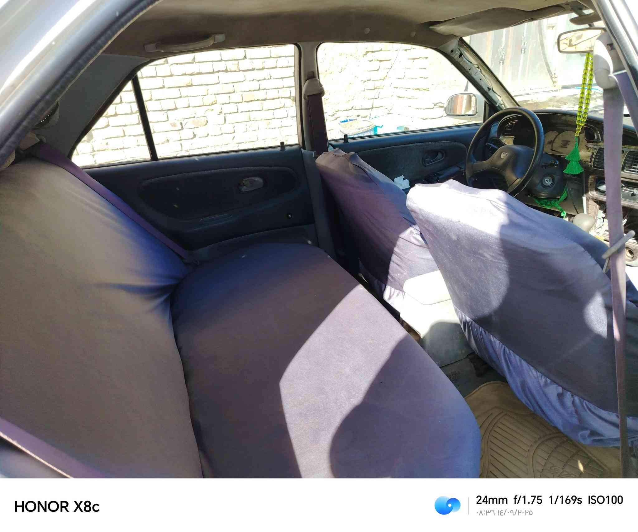 السلام عليكم بروتون ويرا 2003
مابيها حادث  حداديه جديده
كير جديد. ومحرك  بي خيط بخار 
تخم تاير  كهربائيات كلها شغاله 
 السياره مزاد حكومي  واني. اشتريتها. معاملتها كامله  وكمرك دفعت وباقي ع لوحات فقط   مكاني ديوانيه  السعر 33 وبيها مجال
***********
