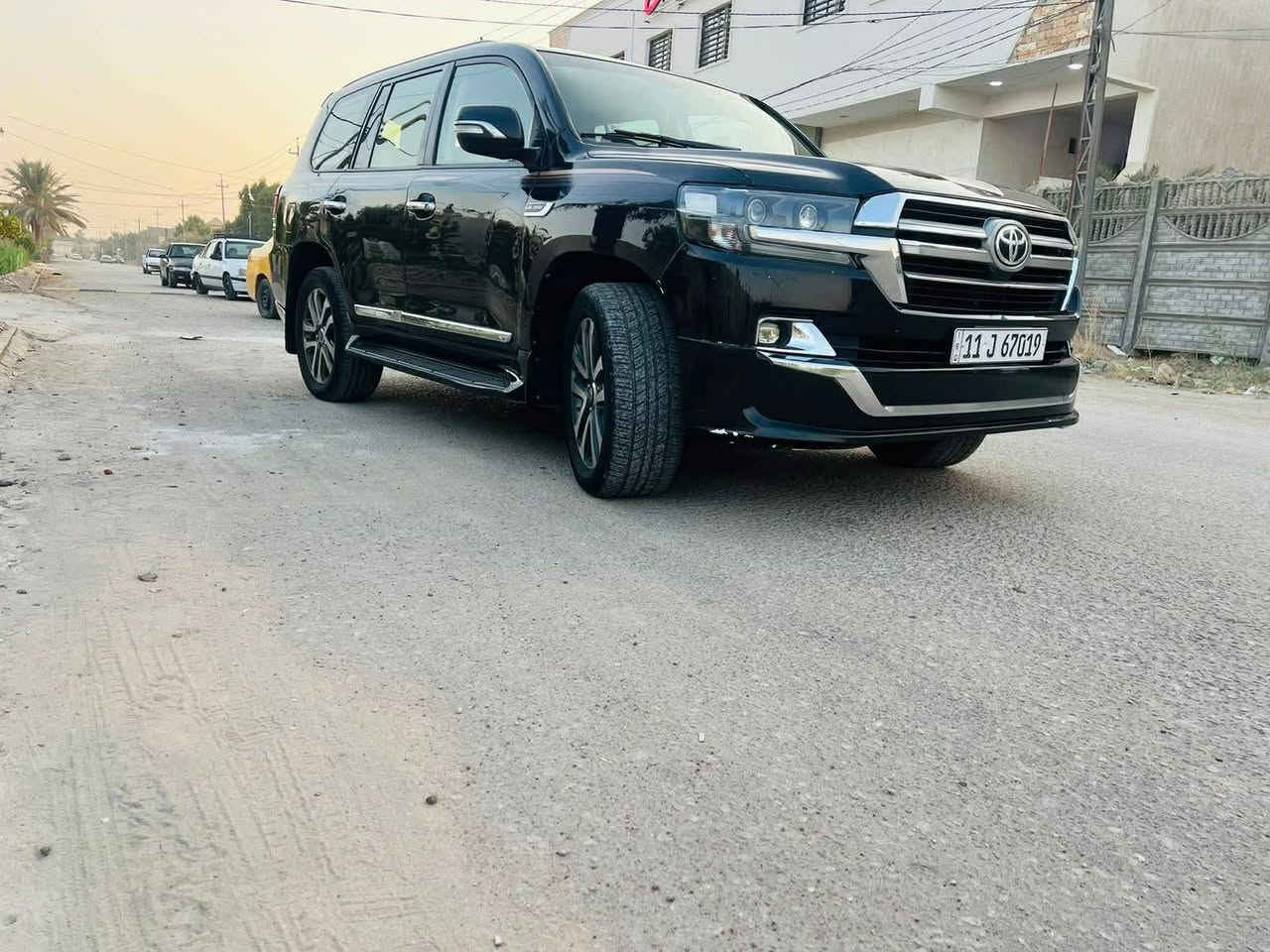 سلام عليكم لاند كروز للبيع
مديل 2012 محدث 2021 
صبغ عام جماليه 
رقم بغداد دولي جديد تحويل ثاني يوم
حداديه صدر كله جديد امامي خلفي 
سيارة حلوه مناقصها شي 
السعر 270 وبي مجال قليل 
العنوان صلاح الدين مجمع الدور 
مكلف بل نشر للاستفسار اتصال ع رقم 
***********
