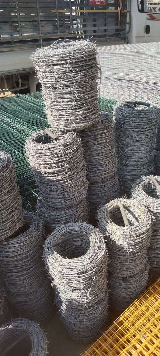 بوري ثقيل ٣نجات سعر ٦ ارتفاع مترين سيم شائك طول ٢٠٠سعر ٣٠ثقيل وخفيف ١٨ ***********
