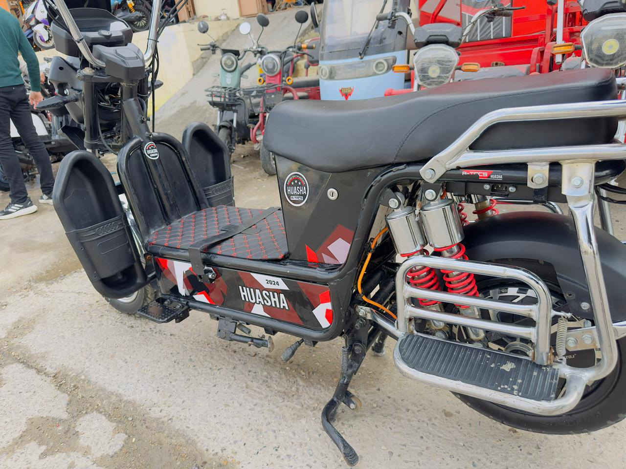 مكلف بل نشر
للبيع موطور شحن هيوشه شكل 24 موطور نضيف وبطاريته فول وعلا فحص وكهربائياته كله شغاله 
السعر 380 وبي مجال 
للتواصل ***********
