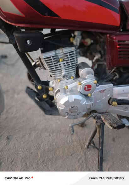 السلام عليكم دراجه سيفون 5 جير موديل 24 اوراق وسولي محافظه نجف***********🏍🏍
