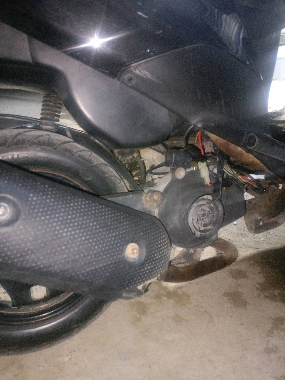 
شوف سنة صنع الدراجة؟: 
ساسوكي رياضي 
هل الدراجة بيها تأمين فاعل؟: 
نعم 
شنو سعر الدراجة النهائي؟:350لو،375
هل هناك إمكانية للتوصيل لخارج ميسان؟: 
لا بوجد