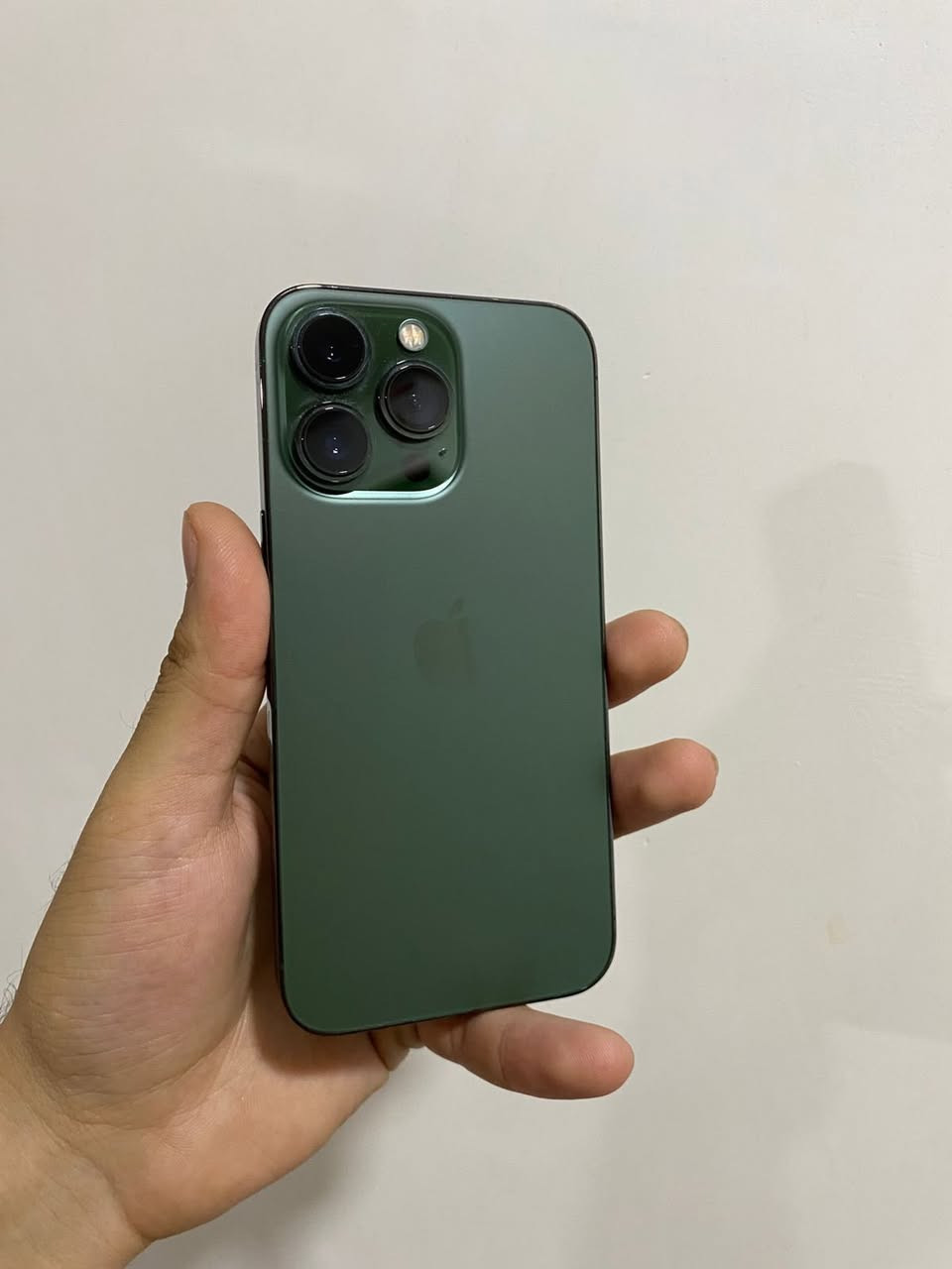 ايفون 13 برو فقط | iphone 13 Pro 💚
للون زيتوني مميز 
جهاز ما مفتوح ولا مصلح وتر بروف 🔥
بطارية 92
ذاكرة 128
بدون ملحقات 
نظافة 99‎%‎
سعر 625 وبي مجال 
رقم هاتف ***********
