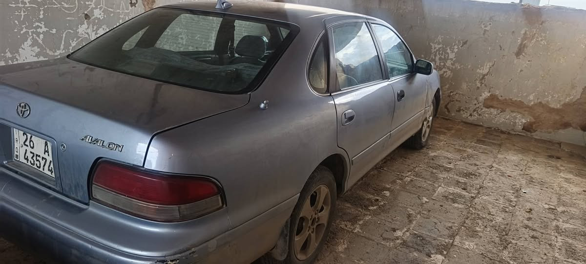 السلام عليكم ورحمه الله وبركاته
افلون موديل 1995
كشنات 2 كهربائي 
فتحة سقف
كير اوتماتيك تعليك 
كشنات متصل 
كشانة جلد 
رقم صلاح الدين دولي 
شرط التحويل والغرامات 
السيارة مصبوغة عام جمالية 
السعر 45 وبيها مجال 
للاستفسار ***********
***********
