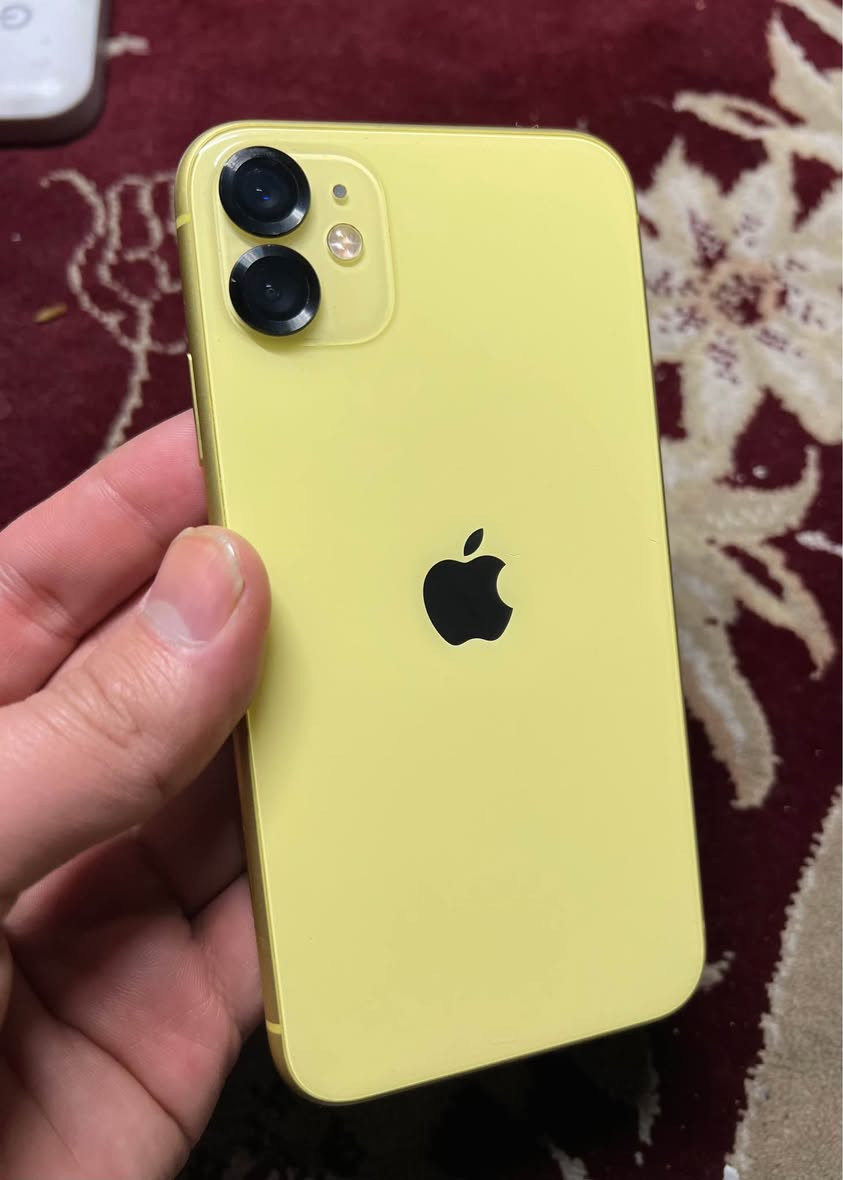 ايفون 11 ذاكره 64 بطاريه 69 جهاز نضيف كله شغال ما مفتوح السع،بغداد 200 الف مكاني بغداد *********** بغداد, العراق
