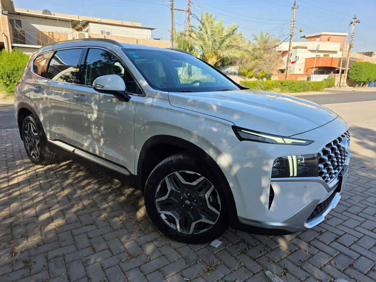 سنتافي موديل 24 محرك 6 سلندر
سياره فول عدا بنراما والكشن مو تبريد
 وتدفئة سبعه راكب 3 قطع تبريد ماشيه 33 ألف 
محرك كير واير بشرط مامفتوح 
سيارة حيل نظيفة كلشي عل بلاد جديد 
سنوية هزة كلشي جديد مدفوع لـ
باسمي السنوية بشرط تحويل وغرامـة
سيارة مابيـها دينار مصرف كامل من كل نواحي
رقم صاحب سيارة ***********
