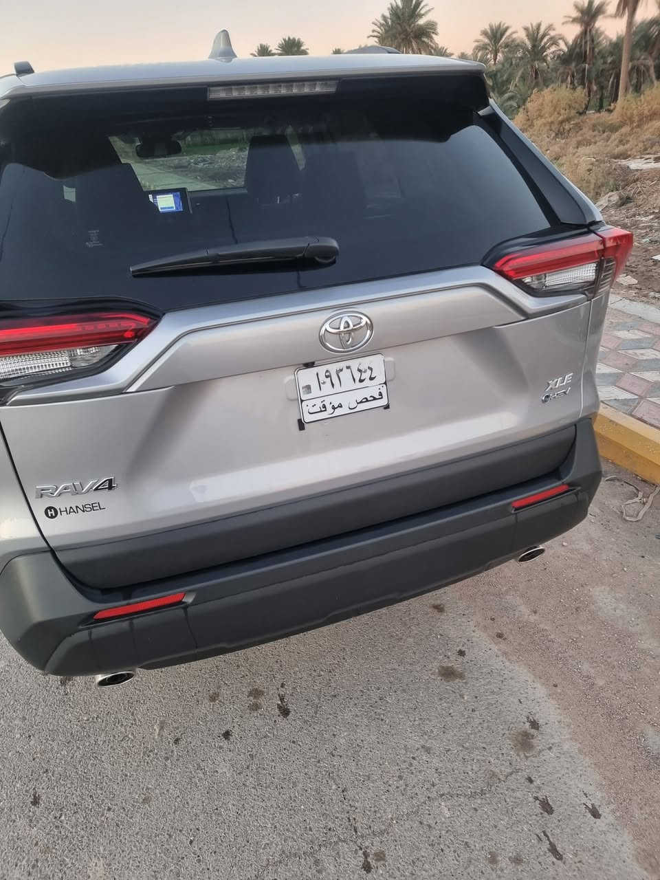 السلام عليكم عندي راف فور ٢٠٢٥ هايبرد وارد امريكي لون سلفر بالنايلون ماشية ٤٥٠٠م فقط بيها قطعة واحدة البنيد مبدل لان المنيوم دخول جديد فحص مواصفات 
بصمة تشغيل +بصمة ابواب فتحة بالقمارة كرسي كهرباء صندوق كهرباء فور ويل ومواصفات الراف المعروفة  الاتصال ***********
