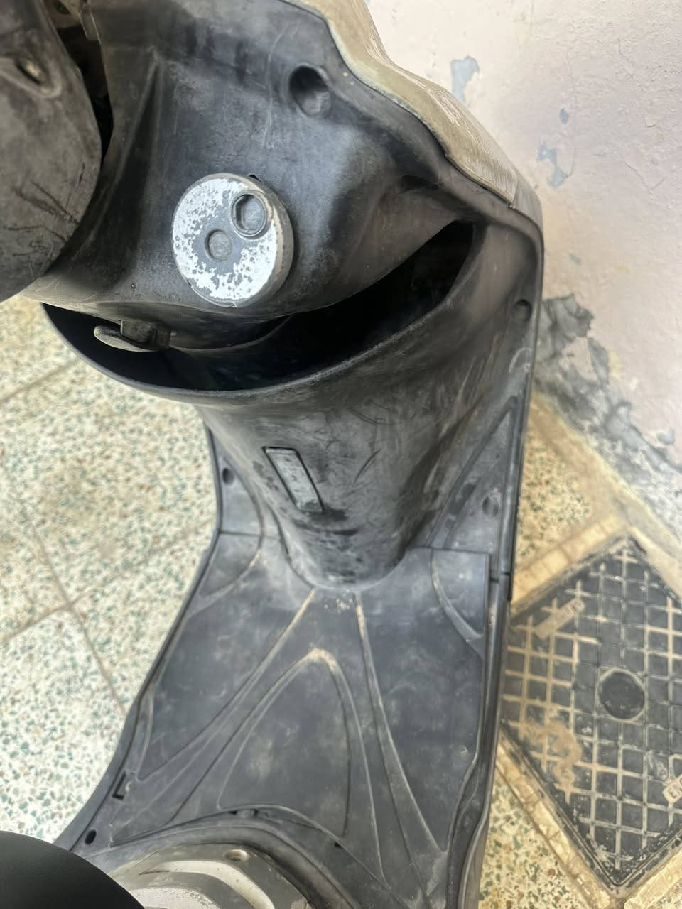 السلام عليكم بريز للبيع
كامله خير من الله مكينه ناعمه 
سلف 
هندر كلها شغاله كهربائيات شغاله
كفرات بلاديه بجم تعبان
بغداد الشعب قرب سيطره الشعب القديمه 
السعر ٤٥٠ بيها مجال قليل حك الجيه 
بيع أو مراوس 
متواجد خاص 
***********
