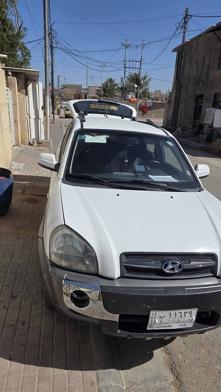 السلام عليكم سياره توسان موديل 2009
سنويه 29

مداور ثاني يوم

سياره مستعجل علئ بيعه 
السعر 110
رقم الهاتف ***********
