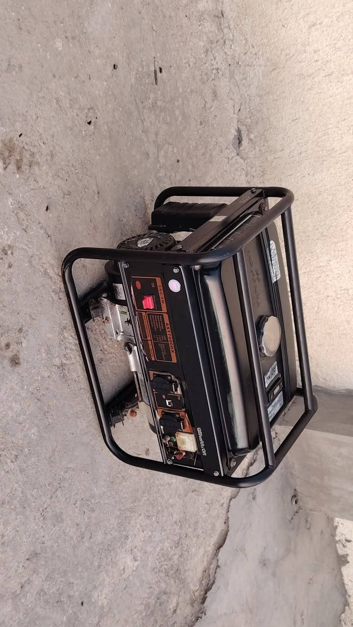 للبيع موالدة استرة كوري 2ونص كيفي 10 امبير ملف نحاس شغالة وعل فحص اخت الجديدة مستخدمة ايام اقتصاديه بصرف البنزين السعر 145 الف الشراي يتصل المكان بغداد التاجي *********** يوجد خدمة توصيل الرقم بي واتساب.......
