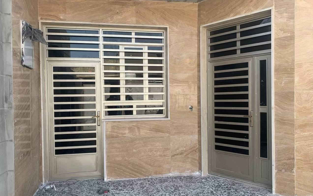 صبغ شبابيك وبيبان صبغ داخلي خارجي متفرغ حالين فقط رفاعي  نظافه شرط لعمل ***********
