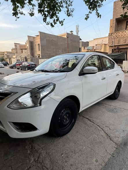 السلام عليكم للبيع فقط نيسان سني 2024 
رقم اربيل تحويل ثاني يوم ماشية 52 KM 
فول موصفات للاخير ام الشاشة البلادية 
وتبريد خلفي و تحكمات ستيرن وحساسات وكامره 
صار عندي بيه طخه خفيفه من وره سحبت مكان السبير وعفت الجاملغات ع حطتهن بيهن بس رصعات خفيفه بيه سونار والسونار بالمنشور 
السيارة جديدة جداً معتني بيه فول مناقصه برغي 
سعره 119$ورقه  مكانة بغداد زيونة ***********
