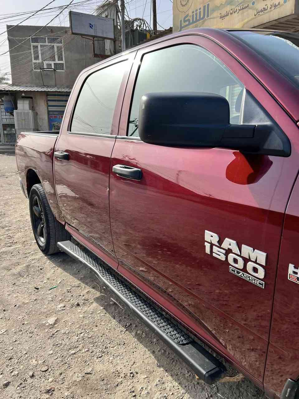 دوج رام كلاسك موديل 2023 رقم أربيل باسمي ماشيه 50وقابله لزياده حادثه تخريب فقط مابيهه ضربه فقط شخوط وماصابغهه السعر 250 $قابله لتفاوض للاستفسار متواجد الفيس واتساب ***********
