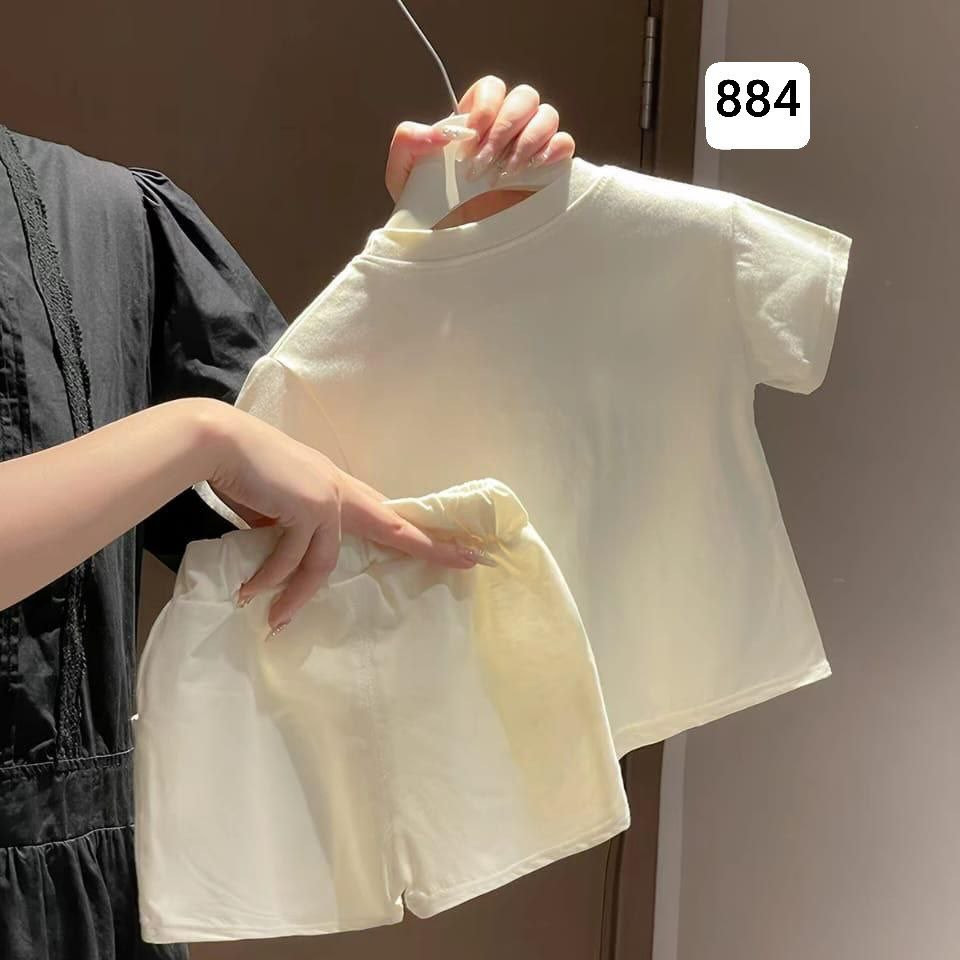 كلشي مميز وجديد يمنه 😍🔥
سوت يجنن قطني ✨ 
يلبس من 9 اشهر الئ 4سنوات
✨ازياء سيد جعفر الزاملي ✨


**إذا كنت صاحب هذا الإعلان وتريد حذفه لأي سبب، رجاءا أرسل رسالة إلى الدعم الفني**