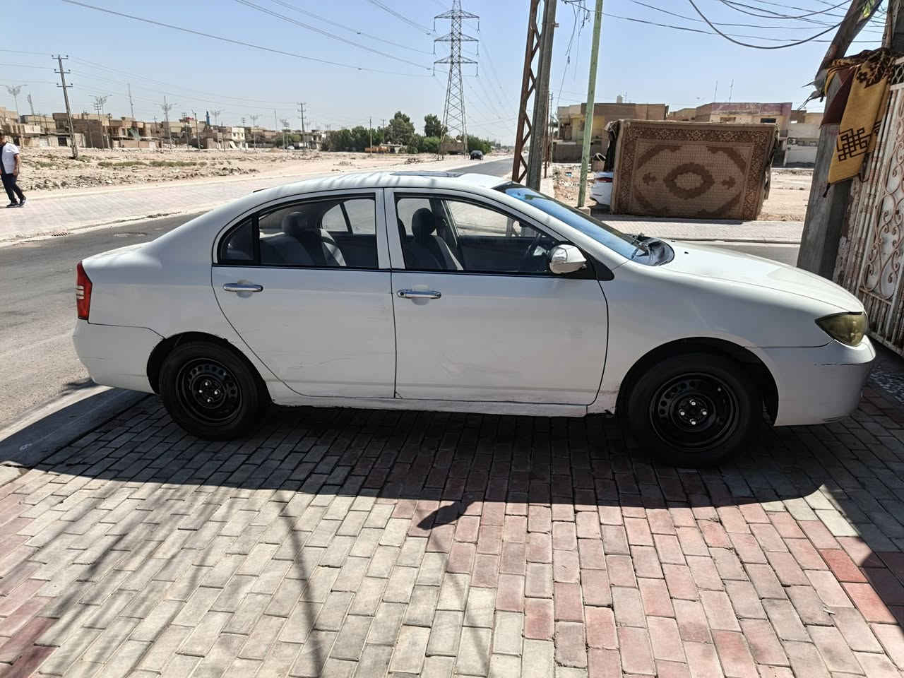 للبيع ليفان موديل 2013 رقم كربلاء إنكليزي بأسمي مداور ثاني يوم محرك كير كفالة بيه بارد باب الخلفي عكس السائق وبارد بسيط باب السائق حداديه 95٪ سيارة جاهزه كهربائيات كله شغاله فقط التبريد عاطل للاستفسار مكاني كربلاء ***********//***********
