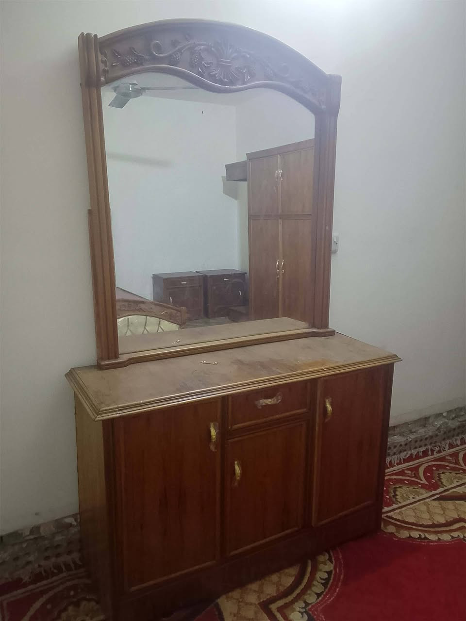 غرفه صاج كلش نظيفه سعرها ٦٠٠وبيها مجال بسيط العنوان بغداد سبع قصور شراي يتفضل العنده اثاث بيت غرف نوم مستعمله للبيع يدزهن خاص ابيعهن بعموله بعد للبيع


**إذا كنت صاحب هذا الإعلان وتريد حذفه لأي سبب، رجاءا أرسل رسالة إلى الدعم الفني**