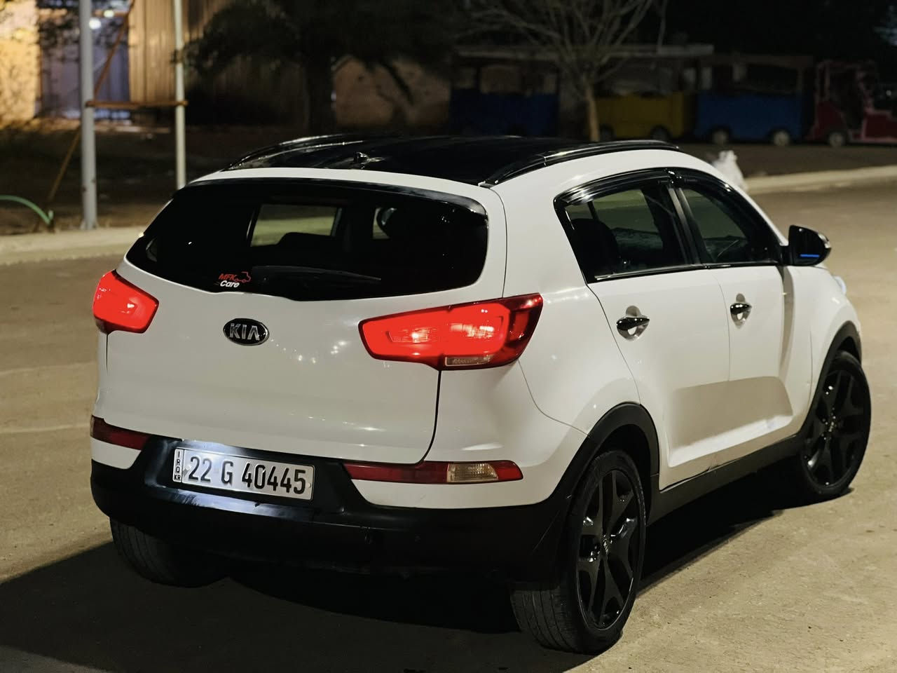 السلام عليكم سبورتج خليجي 2016 السعر 117 وبيه مجال  بلعافية للتصير من نصيبة رقم اربيل تحويل مباشر لون ابيض مكينه 2000 دوش تبريد ثلج صدر امامي خلفي جديد الداخل جلد لدات متغيرة الوان تخم تاير جديد سياره جاهزة الكير والمكينة على وضع شركة بيها مكانات متفرقة صبغ اثر طخات مكاني بغداد *********** غير متواجد على النت
