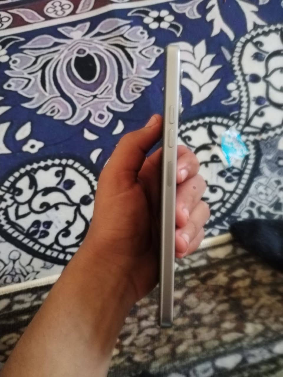 تلفون للبيع ممستعمل هواي قبل شهر اخذته وب 115وبي مجال
***********
