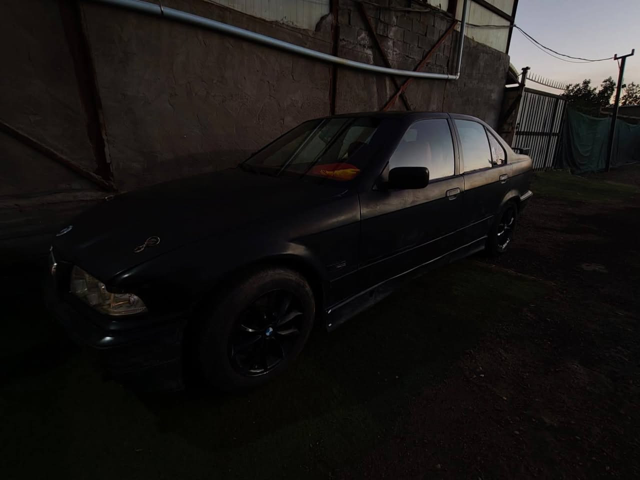 سلام عليكم
BMW E36 موديل 1994
رقم كربلاء اسود غير محدد
مكاني بغداد البنوك
 مشروع وطني سيارة باسمي ثاني يوم تحويل رقم جديد
مكينة 25 مسكر كير اوتو 
سستم صوت قوي 
اكزوز 3 انج ht pawar بوابة 
لايتات امامي ديبو مع لد سوارات متحرك على المبايل
***********
