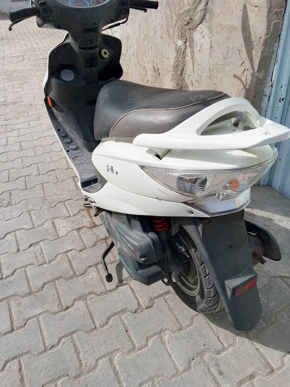 بوليسي فيتو 2vختم واحد موديل 2015,,,,***********,,,,طلع شهر 11
