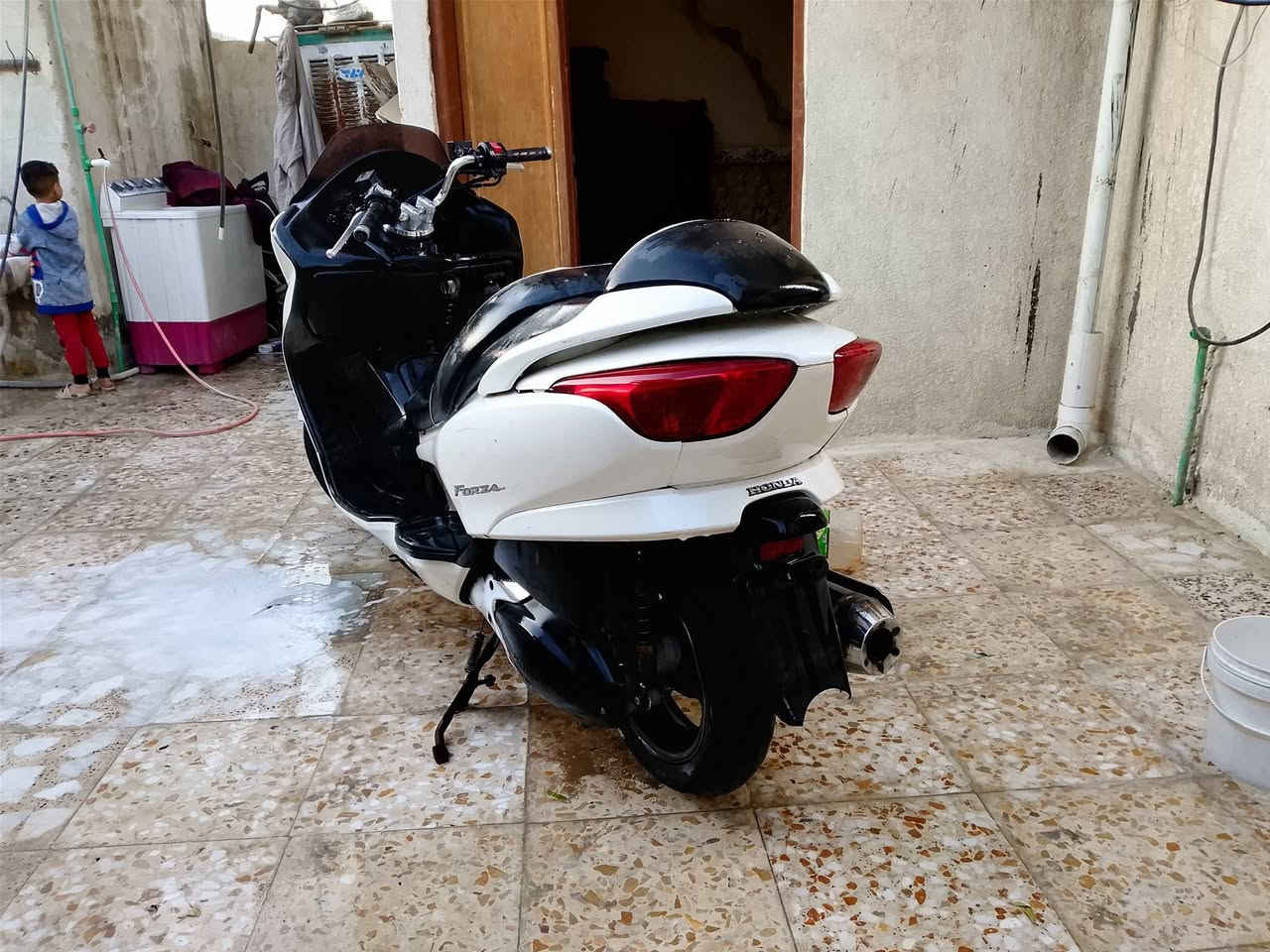 السلام عليكم فورزا 08 كير كهربائيات كله شغال نضيفه كلش سعر 850 عنوان الكاضمية جكوك
***********
