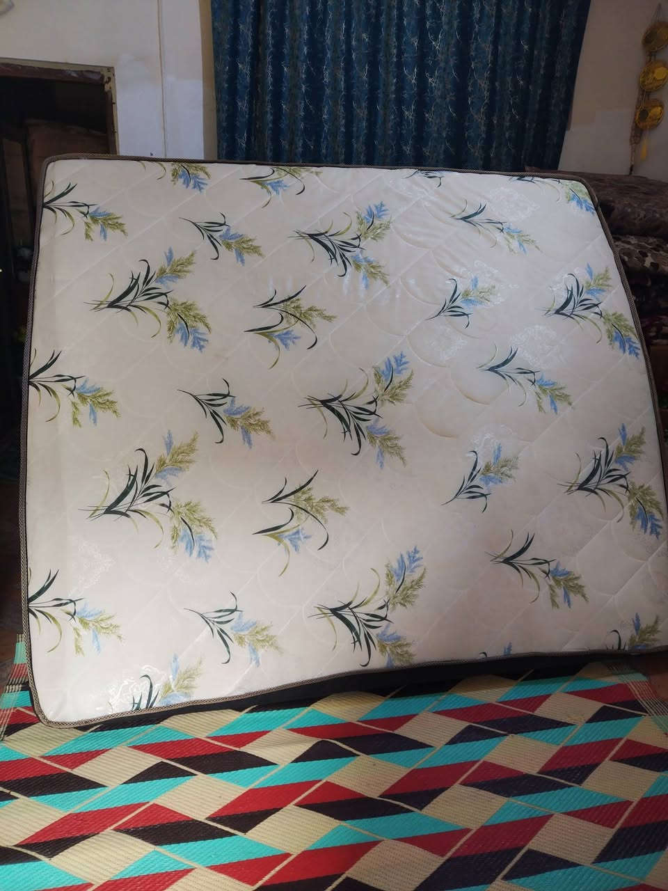 دوشك نظيف للبيع السعر 50 بعقوبه التحرير الرقم ***********
