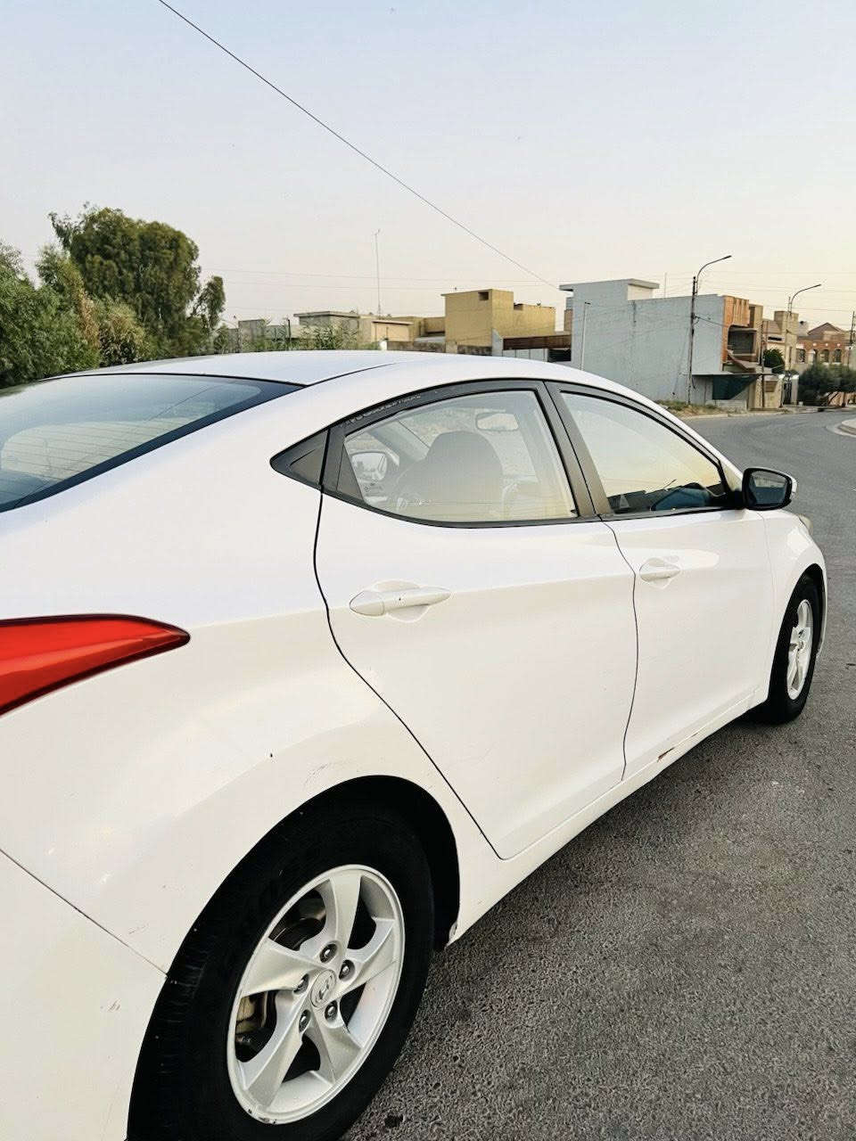 السلام عليكم
سيارة هونداي أڤانتي موديل 2012 لون أبيض بدون صبغ نهائياً
تحكمات ولاقطة وبلوتوث واشارة بالمري ماشية300 ألف وبيها كوبون بنزين
محرك وگير وتبريد شرط
التايرات والباتري وطخم السيارة جديد
السيارة كفالة عامة وبيها تعديل بارد فقط شبر بالبوند والداير الخلفي
وشرط التحويل السياره باسمي 
السعر 116 وبيها مجال بسيط 
ولا ارد على الماسنجر

للتواصل على الرقم ***********
