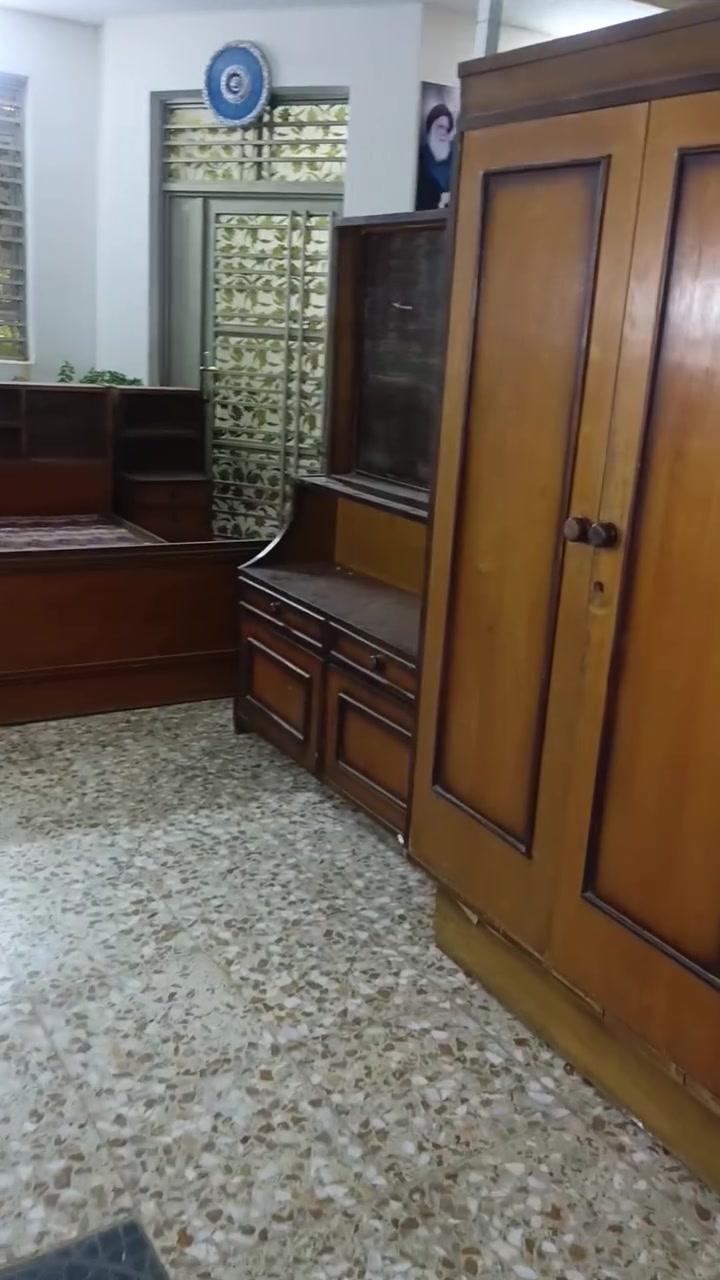 سلام عليكم غرفه نوم صاج قديم السعر 150المكان حي ور سبع قصور شارع ابو علي***********
