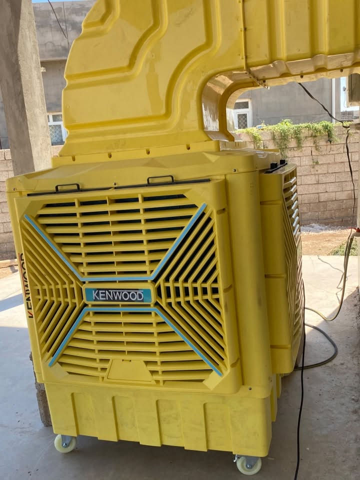 مبردة kenwood للبيع
جديدة استعمال اسبوع واحد 
نضافة 100‎%‎ مثل ما واضح بالصورة 
السعر 650 
العنوان : ناحية العضيم
للتواصل ***********
