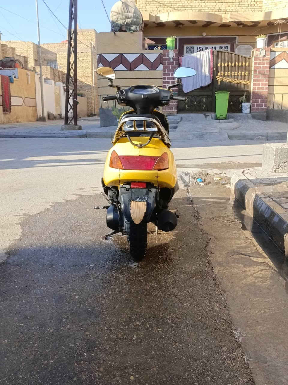 سلام عليكم درجة سبيسي ياباني كفرات اصلي صوت ناعم خرسه درجة خير من الله بل مشي كلشي ماناقصه دك سلف وطلع قفل ستيرن نضيفه سعر500 وبيه مجال مكاني زين القوس شارع المله ***********
