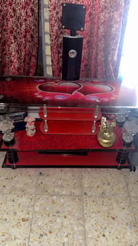 طاولة • بغداد • وعود كاذبة