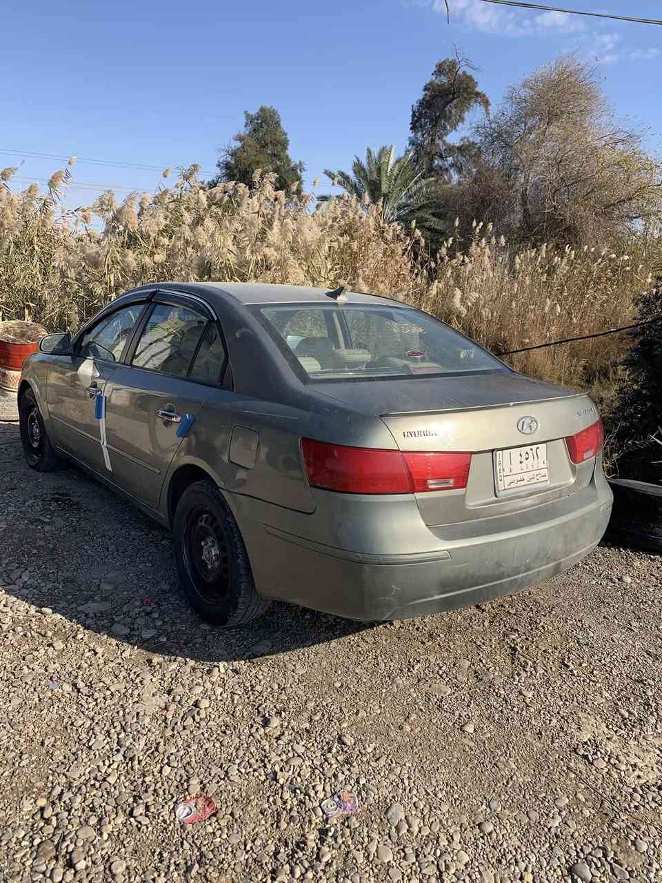 السلام عليكم سوناتا للبيع ٢٠١٠ سياره جديده بيها صفحه كلير جهه السايق من امريكا وبيها جاملغ خلفي مصبوغ همين جهه السايق بالعراق صار سعرها ١٠٥ وبيها مجال مكاني سامره ***********
