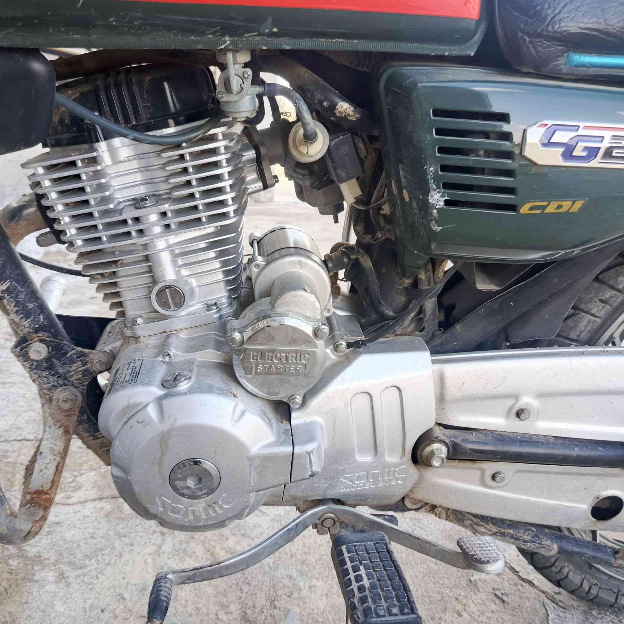 سلام عليكم دراجة سيفان موديل 2024
&تاير خلفي تعبان و باتري تعبان فقط 
مكان ديالئ الخالص 
سعر 650بيهة مجال بصيط


**إذا كنت صاحب هذا الإعلان وتريد حذفه لأي سبب، رجاءا أرسل رسالة إلى الدعم الفني**