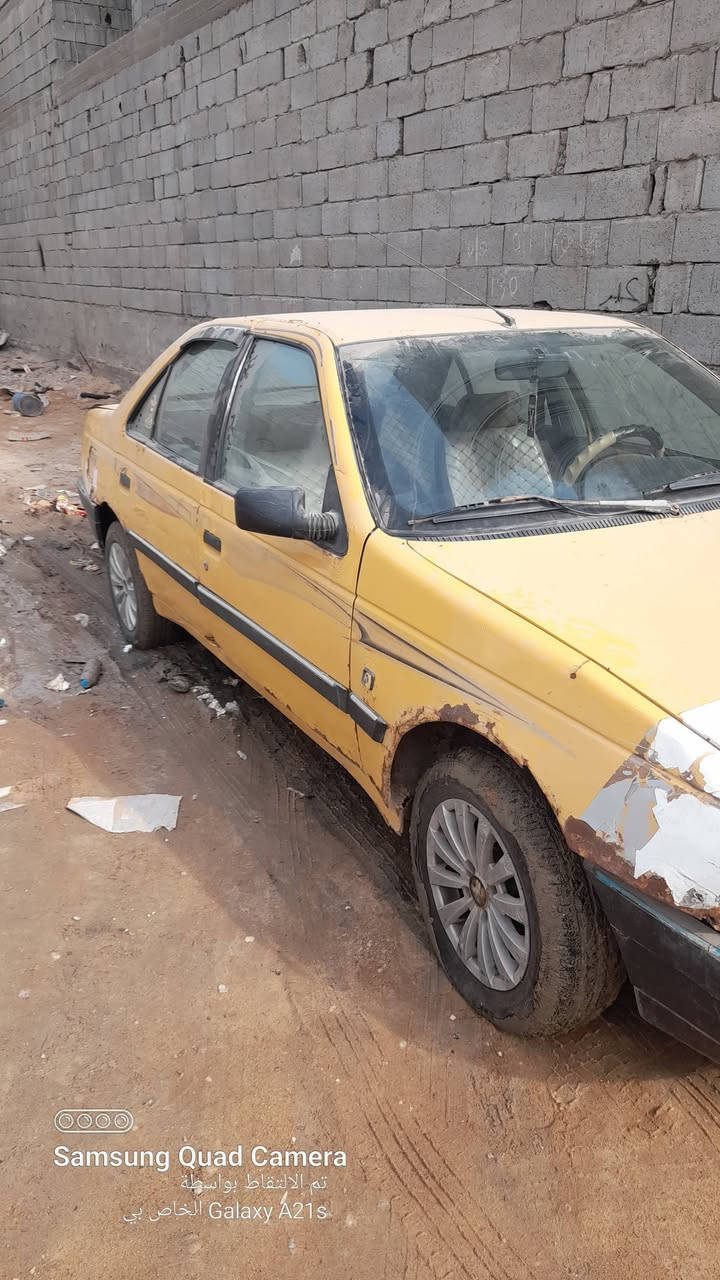 السلام عليكم  بيجو روه مديل 2009
سنويته منتهيه 2020
سياره كله شغاله بيه كير اومكينه ونجي ناعم اربع سلندر مكينه كير جديده  سعر 12 اوبيه مجال  
تحويل ثاني يوم  
مكان السياره ابو الخصيب منطقة ام النعاج  
*********** اتصال
