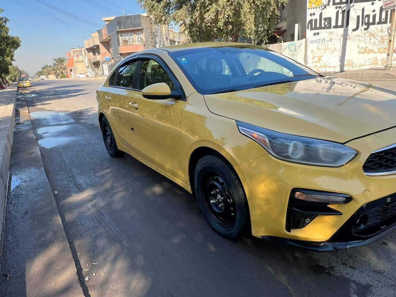 السلام عليكم كية فورتي موديل ٢٠٢٠ وارد أمريكي حادث بنيد وجاملغ وباب السونار موجود الشاصي ملحوم مكينة وكير وحدادية وتبريد مكفول العنوان الامين الثانية شارع النواب السعر ١١٥ وبي مجال شي بسيط الهاتف ***********
