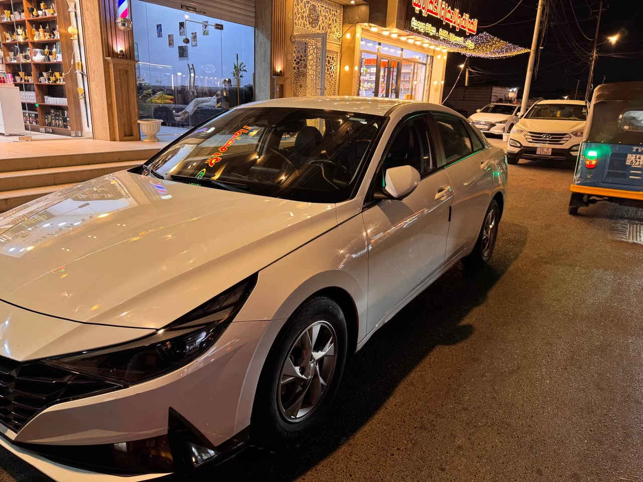 هونداي النتره موديل2021 رقم اربيل. الجديد كفاله عامه وارد كوري  بيها فقط من كوريه  قطعه وحده رش  بدون فتح وبدون  ضربه  محرك جديد 1600 دبل نوزل   فول موصفات بصمه  شاشه حساسات. كشنات تدفه  
بس فتحه ما بيها علما السياره ماشيه50  الف حقيقي ما منزله لو ملعوب بيها.   مكانها البصره. سعرها 137 وبيها مجال. قليل  رقمي بي وات ساب *********** البصرة, العراق
