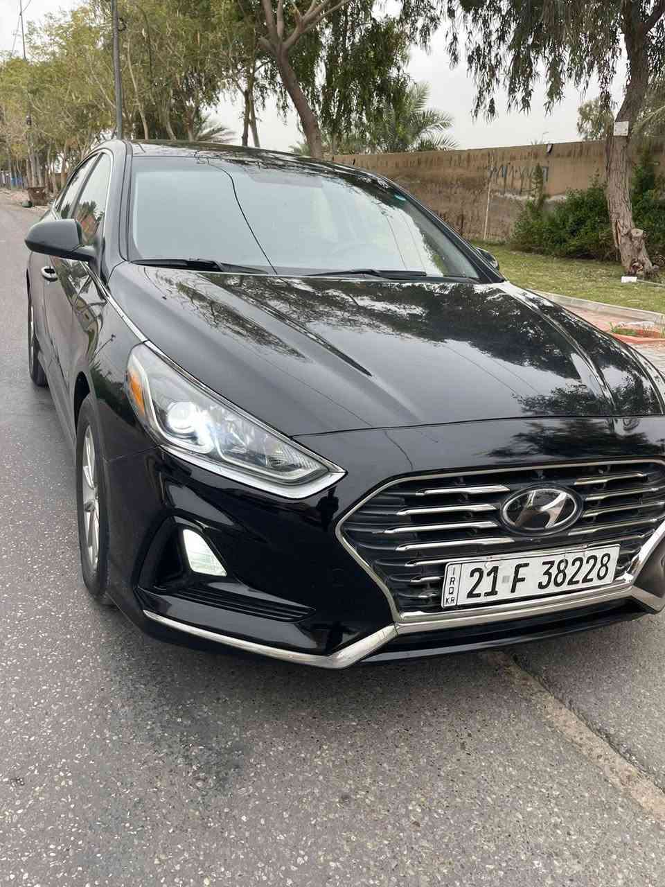 السلام عليكم
سوناتا 18 سليمانية تحويل او وكالة
السيارة بدون قطرة صبغ كلين وبدون دواخل
طخة بسيطة باب الصدر ومبدل نفس اللون والباقي ليبل واحد صور الحادث بلمنشور
شرط ع السونار
مواصفات عادية 
كامرة دوارةورادارات  وشاشة وانظمة قيادة ومنظومة زنون 
كير مكينة 2400بشرط مكفولة من التنقيص
صدر جديد وتخم تاير جديد
 تبريد ثلج السياره نظيفه وعلى ايدي
رايدها ب128 وبيها مجال 
مكان بغداد 
للاستفسار ***********
