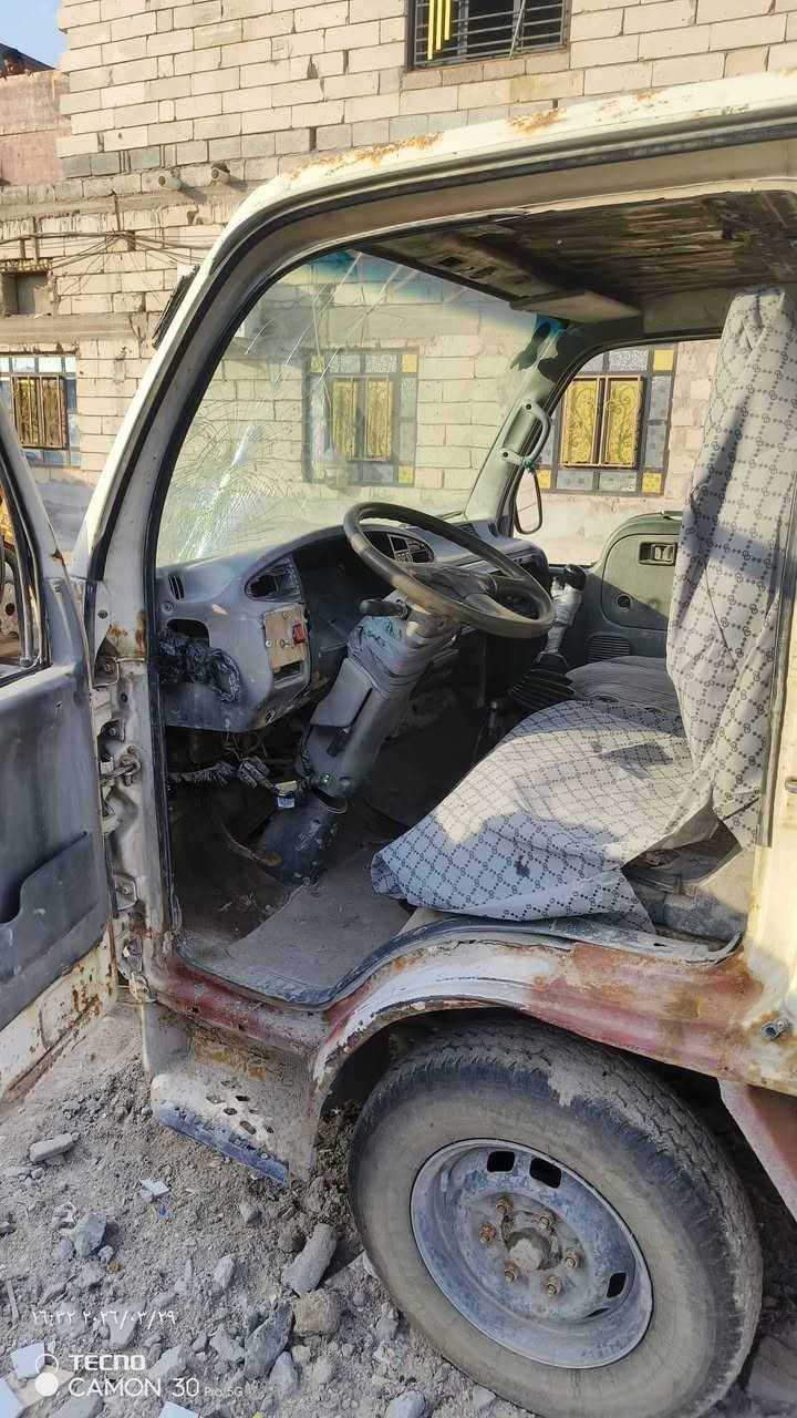 سلام عليكم عندي سياره للبيع سامسونك راعيها ما اندله سياره أبيعها كومه حديد شقاله السعر20ورقه وبيها مجال للاستفسار علا لارقام ضاهره ***********//
