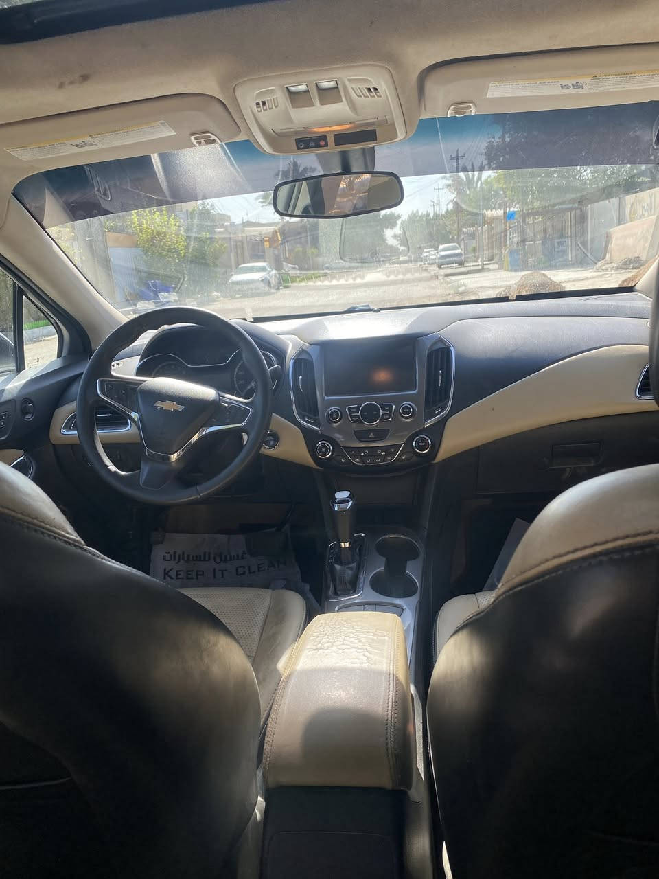 لسلام عليكم شوفرليت كروز 2017  للبيع سياره جاهزة من كلشي سياره كير ومكينة جدد شرط
سياره فول مواصفات 
فتحة
شاشه جبيره 
تحكمات 
بصمه 5 ابواب 
تشغيل عن بعد 
شاشه اعطال 
كشنات كهرباء 
تدفئة بلكشنات 
9 سماعات 
بيها هواي مواصفات بعد 
سياره حلوه وجاهزة مابيها نقص برغي 
حادثها بنيد وجاملغ يسرة بدون داوخل 
صور الحادث مرفقة بلمنشور كفاله شواصي و لغود 
وهنا بلعراق صار عندي حادث الله يجيفكم الشر  باب لسياق مبدل ولباب لخلفي ربع منه صبغ 
سعرها 87 وبي مجال 
*********** هذا رقمي اجاوب واتساب
