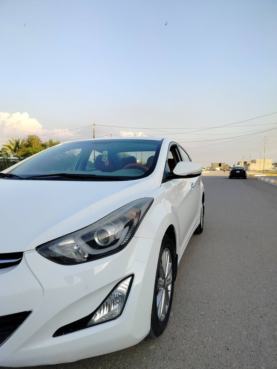 السلام عليكم 
النترا موديل 2016 فول مواصفات نوعها GLS فتحة سقف تبريد قطعتين كشنات جلد شاشة ويل كروم لايتات كاملة سكن وعالي كامرة خلفية حساسات امامي وخلفي تبريدها خير من الله محركها 2000 دوش السيارة بيها جامرلغ خلفي عكس السايق كير محرك مكفولات وين متريد افحص رقمها ديالى تحويل موجود سعرها 120 وبيها مجال مكانها ديالى العنبكية ناحية دار السلام ***********
