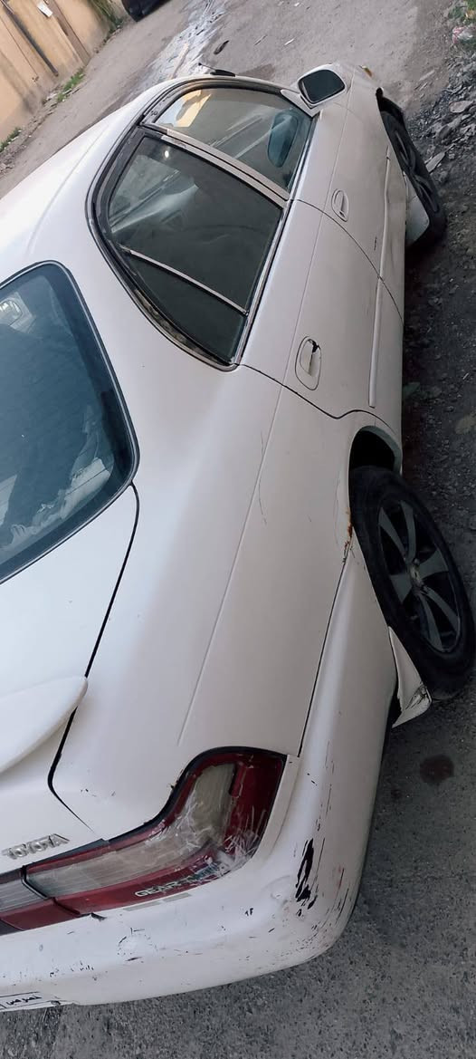 كورلا موديل 1994  الشرعي ابن اخي شرط التحويل كابون موجود تعال جيك واخذ تدفئة و التبريد شغال80 مكان السيارة ناحية القيارة الرمانة م  ***********
