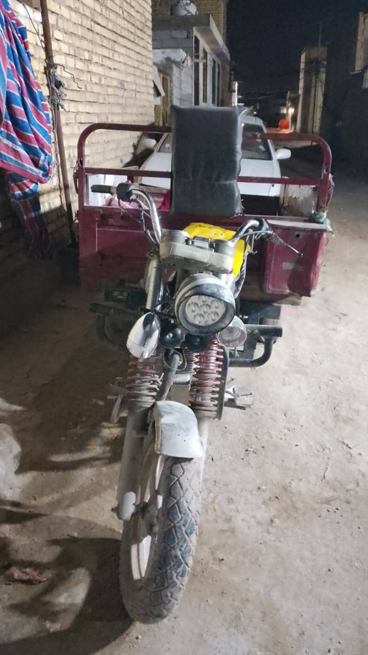 للبيع دايون اوراق اصولي مكان نجف براكية مكينه 25جديدة ستوتة بيه بس تاير طاك واذا تاخذة ابدله الك تاير وترهم مراوس هم سعر تصل ع لحط ‏‪0785 518 9456‬‏
