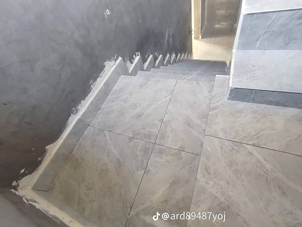 أعمالنا تطبيك سيراميك جدران ارضيه درج كافه انواع السيراميك  الواح 
يرجى الاتصال على الرقم التالي ***********
واتساب

