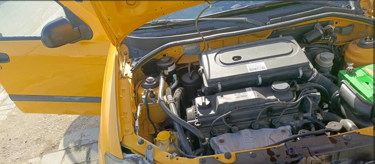 طيبة ٢٠١٥ مكفولة من الصبغ والتبديل بسمي مكاني بغداد السعر ٤٠ هاتف ***********
