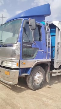 هينو للبيع ست وربع بلادي ثمانين خطين 07805409912 07711376691