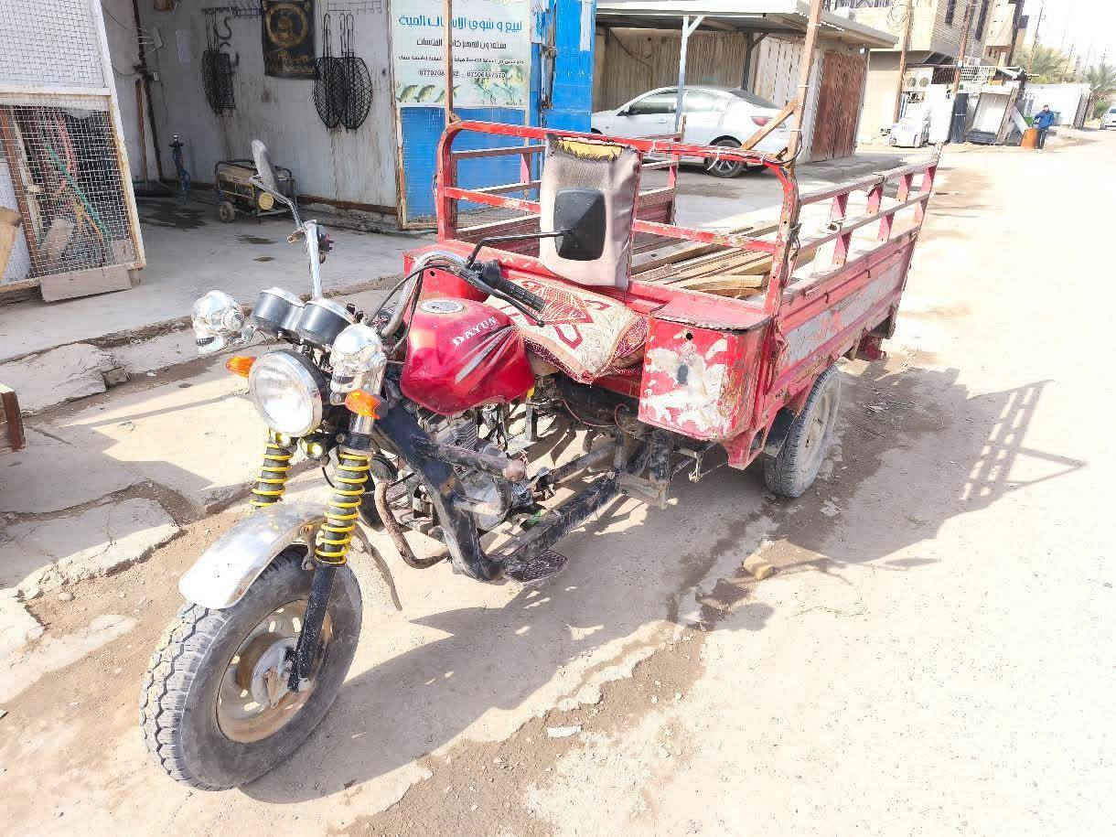 السلام عليكم ستوته دايوان للبيع نضيفه ومال جناي اوراق كامله تريد اسويلك مكاتبه تريد اوديك على راعيه الاصلي الي مطلعها من شركه مكاني التاجي حي الحسن العسكري قرب جسر ذراع دجله ***********.     900
