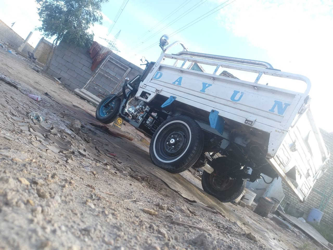 سلام عليكم  ستوته للبيع موديل 2013تعمير 2026معمرة  بالرمضان مكان ناصريه مركز السعر 1400وبيها مجال لحك جايه الشري يتصلل رقم ***********
