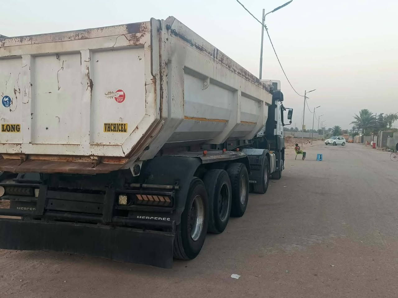 يالله
السلام عليكم من رخصت الادمن 

للبيع اكسور نساف راس وعربانة جاهزة امجهزة للعمل موديل 2005 عربانة حدادية السيارة حيل نظيفة للاستفسار الاتصال على الرقم ‎0783 171 9150
